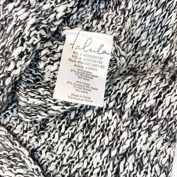 Tulula Avenue Asymmetrical Loose Knit Sweater - Picture 12 of 15